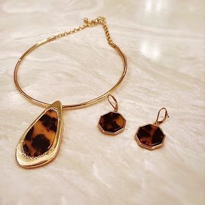 Gold Leopard Women's Choker Necklace and matching earrings set